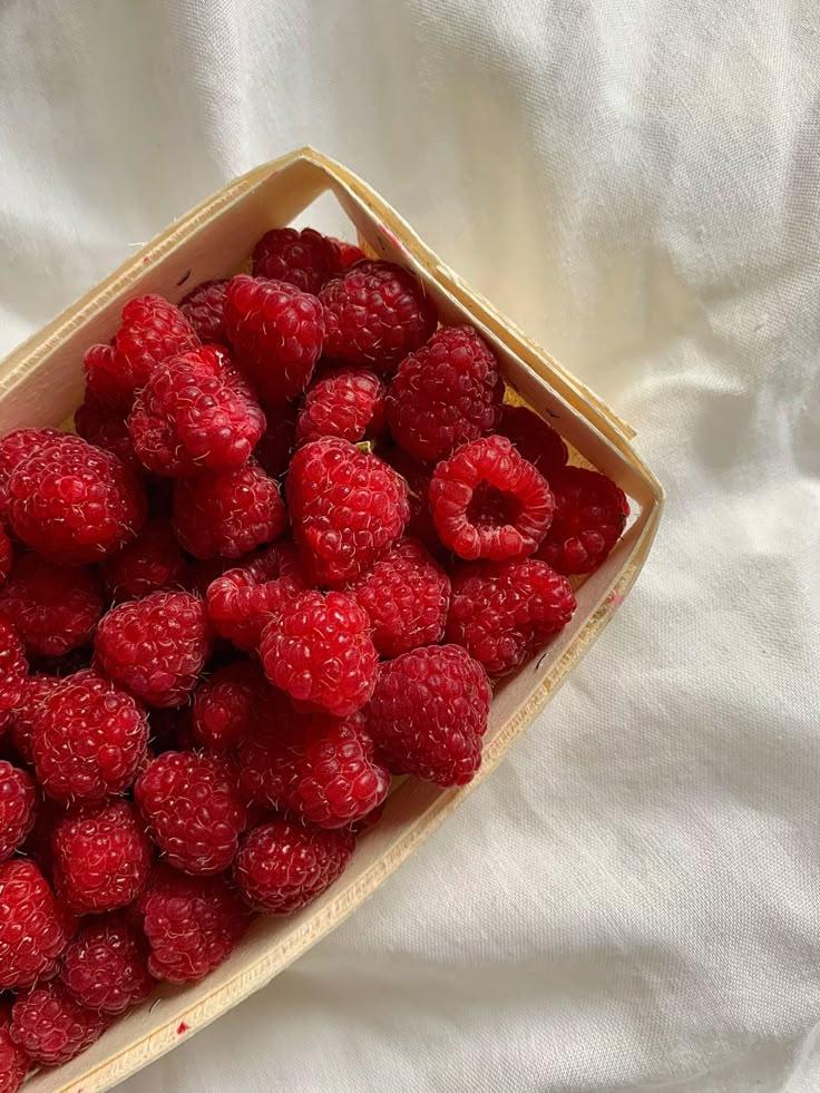 Berry Bounty: Freshness From the Vine
